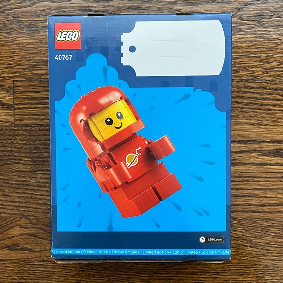 *NEW* LEGO Up-Scaled Baby Astronaut 40767 - Picture 2 of 7